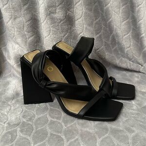 EGO- Aries Ruffle Details Square Toe Block Heel IN BLACK FAUX LEATHER. Size 7